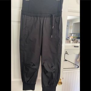 Lululemon cropped pant
